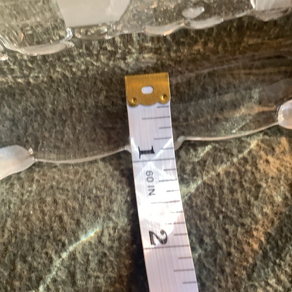 Mikasa “Carolers” glass sweet dish with box. Size approximately 8 1/4” x 7” x 1” - Picture 9 of 9